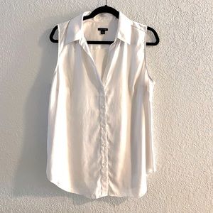 Ann Taylor Sleeveless Button Up Blouse. Size L